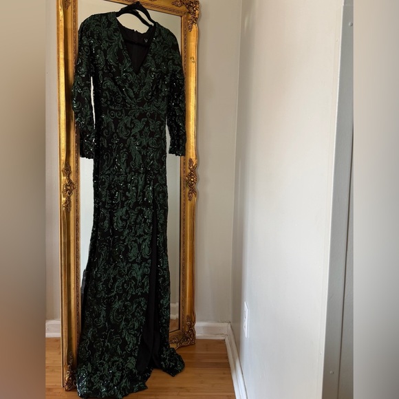 Windsor Green Sequin Dress - Picture 3 of 4